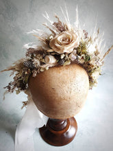 Load image into Gallery viewer, Winter wedding headpiece
