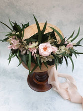 Load image into Gallery viewer, Wild hydrangea real flower crown
