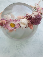 Load image into Gallery viewer, Simple pink flower crown
