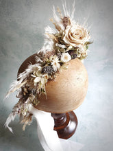 Load image into Gallery viewer, Winter wedding headpiece
